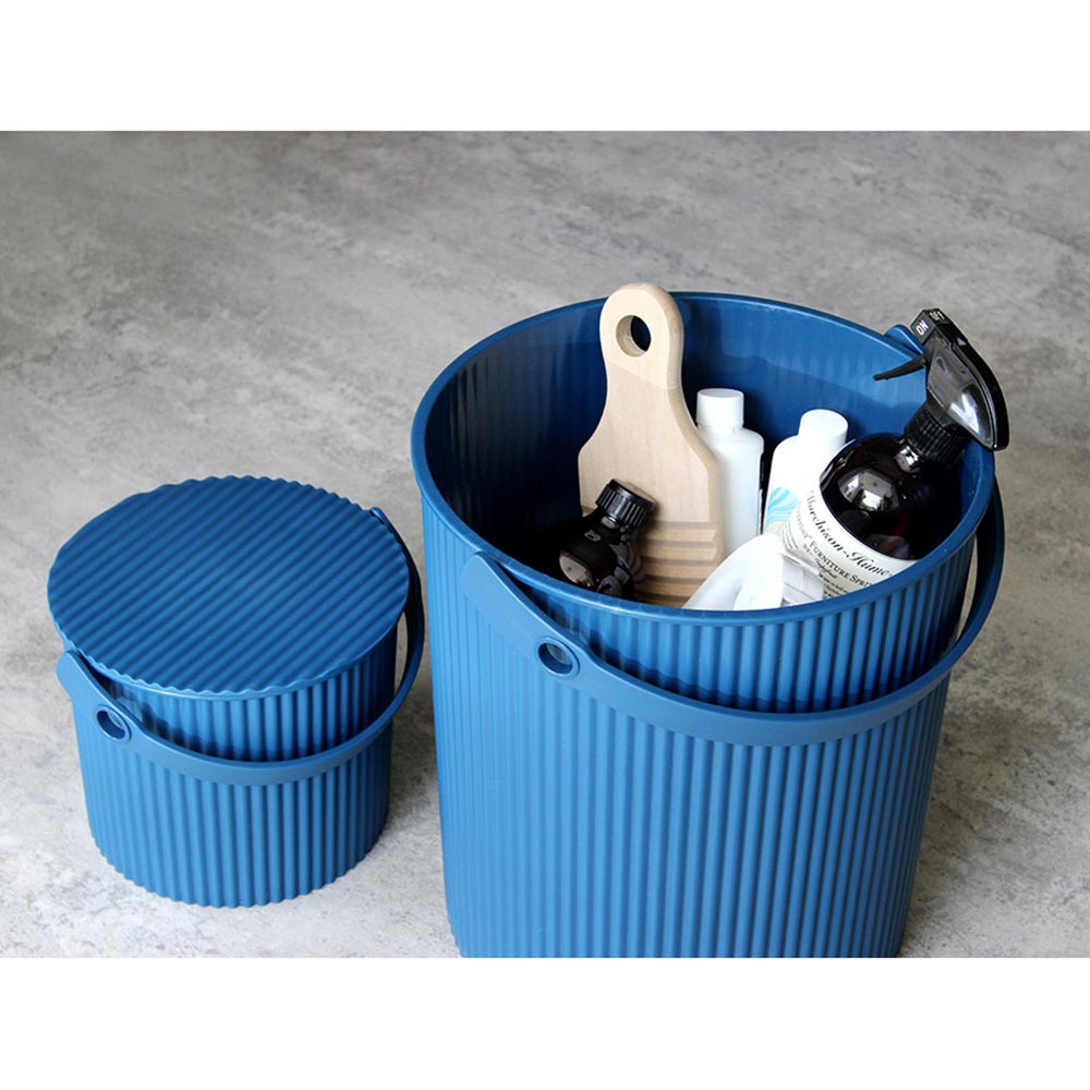 blue bucket