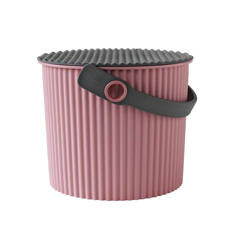 pink bucket